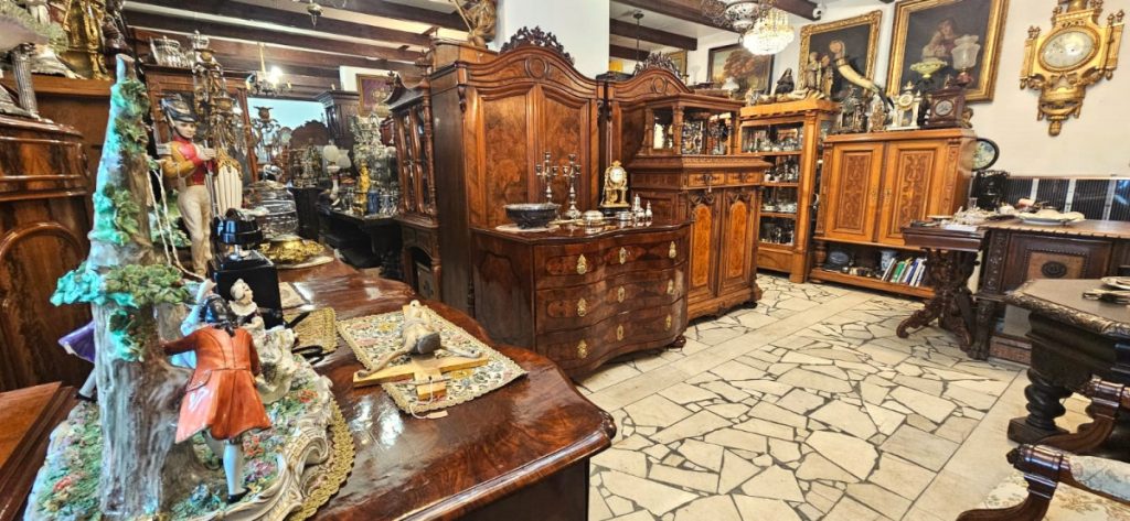 Antykwariat – miejsce, w którym historia spotyka się z codziennością